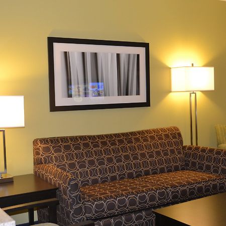 Holiday Inn Express Hotel & Suites Bloomington-Normal University Area By Ihg Ruang foto