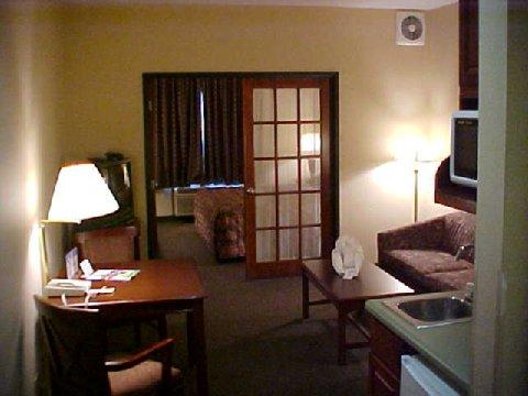 Holiday Inn Express Hotel & Suites Bloomington-Normal University Area By Ihg Bagian luar foto