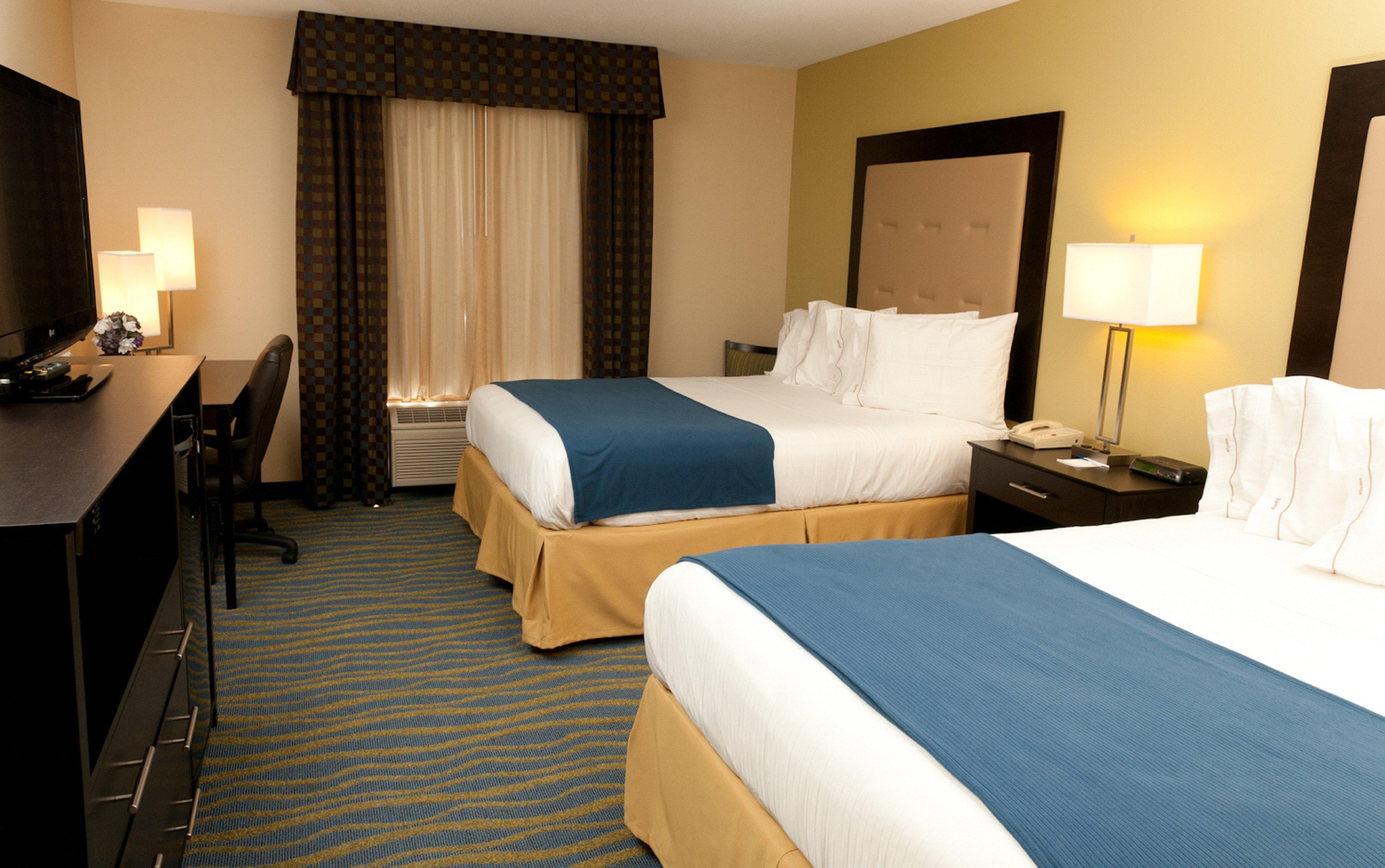 Holiday Inn Express Hotel & Suites Bloomington-Normal University Area By Ihg Bagian luar foto