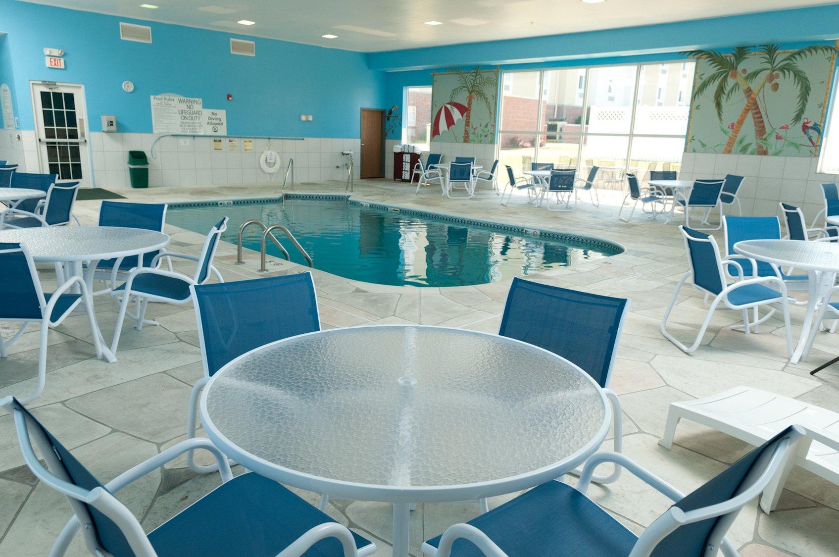 Holiday Inn Express Hotel & Suites Bloomington-Normal University Area By Ihg Bagian luar foto